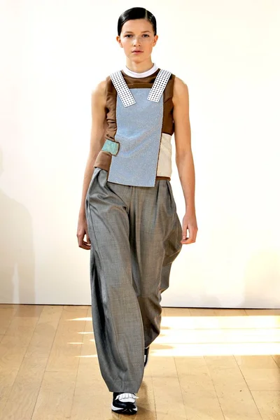 Look 12
